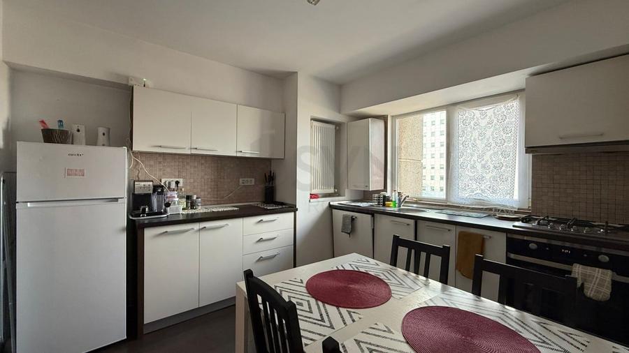 Apartament cu 2 camere decomandat, mobilat în Calea Victoriei