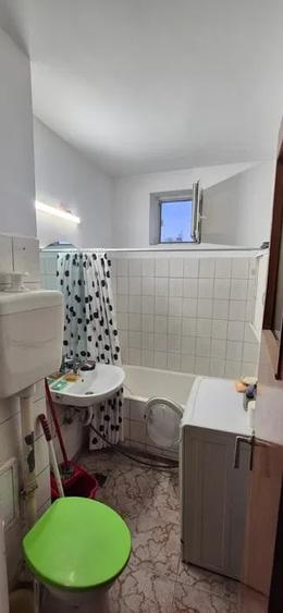 Apartament cu 2 camere semidecomandat, mobilat în Drumul Taberei