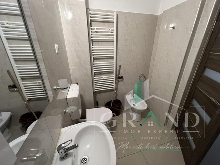 Apartament cu 3 camere semidecomandat, mobilat în Mănăștur