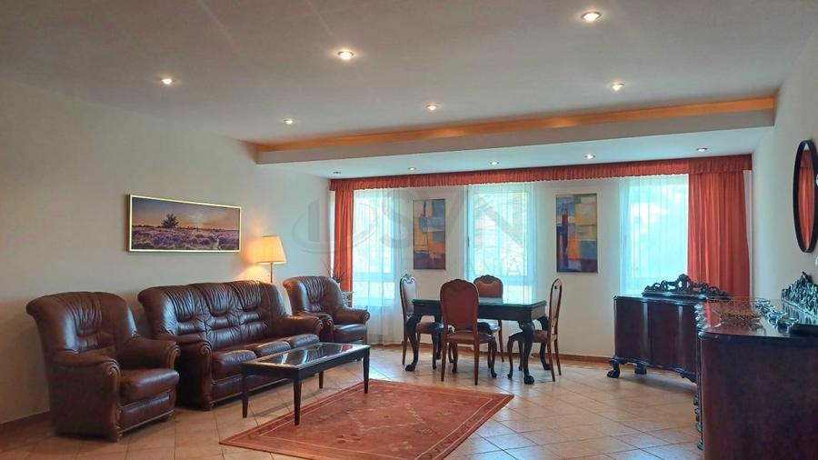 Apartament cu 4 camere decomandat, mobilat în Batistei