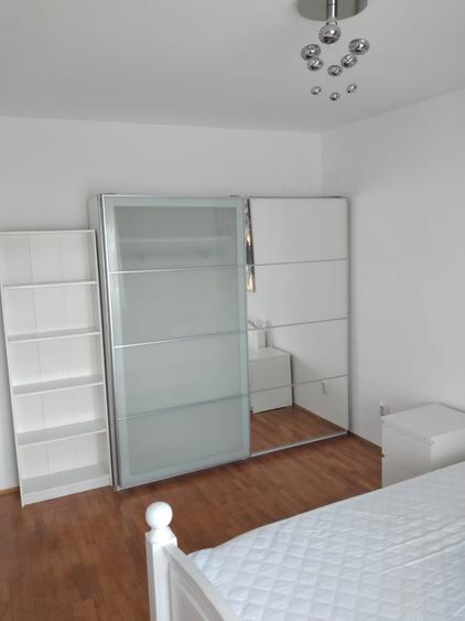 Apartament cu 3 camere decomandat în P-ța Dorobanți