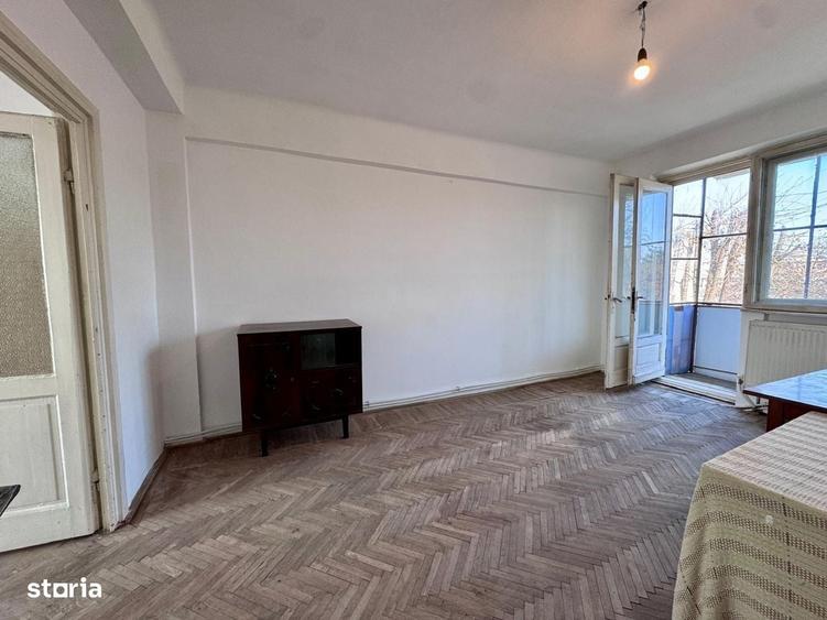 Apartament cu 2 camere nedecomandat în Central