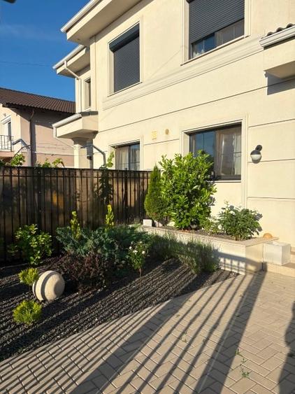 Duplex cu 4 camere cu Canalizare în Moșnița Nouă