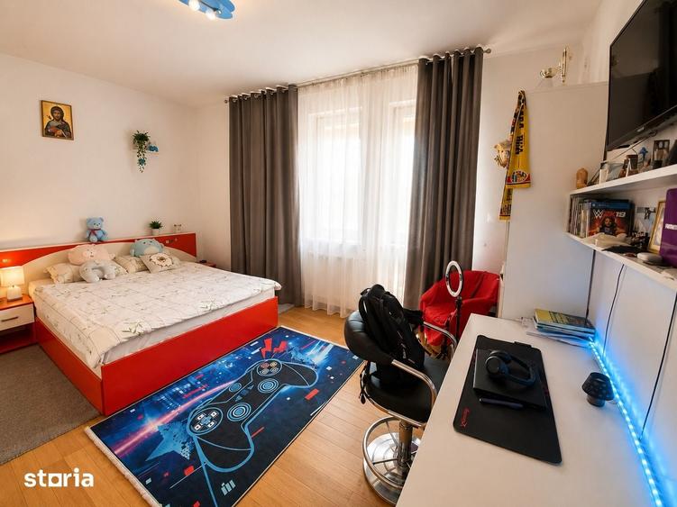 Casă cu 6 camere cu Teren 311 Mp în Giurgiului