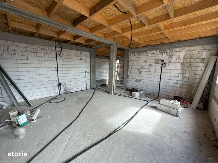 Casă cu 4 camere cu Teren 450 Mp în Central