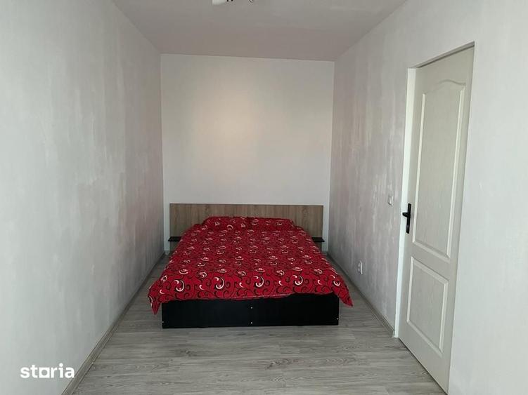 Apartament cu 3 camere semidecomandat în Micro 5