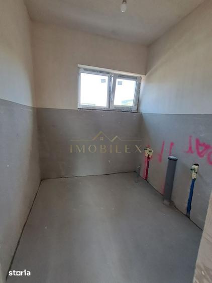 Casă cu 5 camere cu Teren 600 Mp în Vasilați