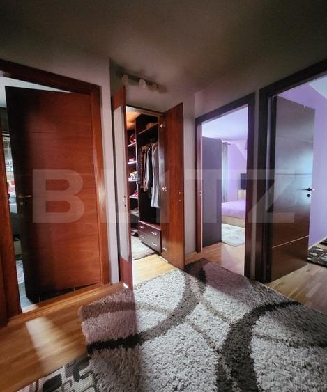 Duplex cu 5 camere semidecomandat cu Canalizare în Florești