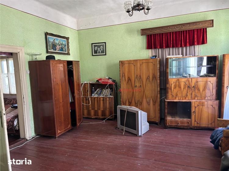 Casă cu 5 camere cu Teren 520 Mp în Central