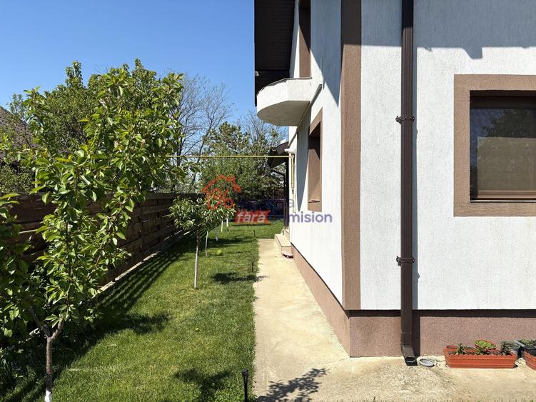 Casă individuală cu 3 camere cu Canalizare în Holboca