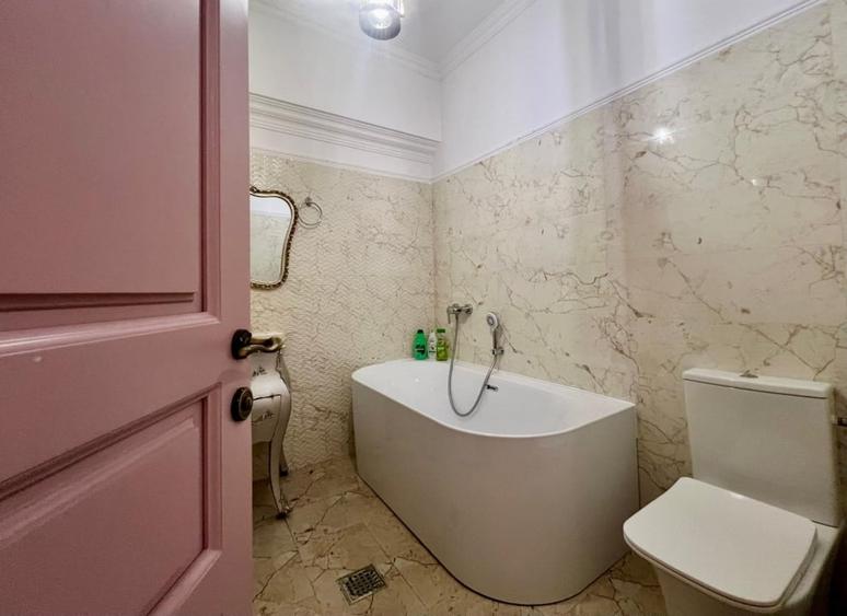 Apartament cu 2 camere decomandat, mobilat în P-ța Ovidiu