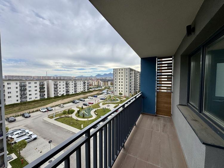 Apartament cu 3 camere decomandat, mobilat în Tractorul