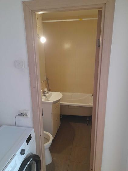 Apartament cu 3 camere decomandat în Mircea cel Bătrân