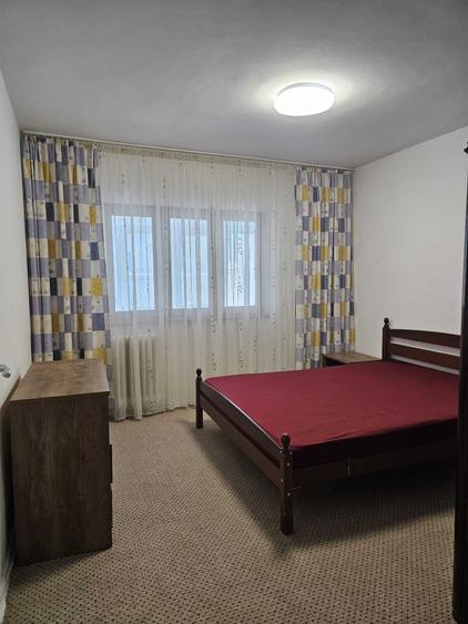 Apartament cu 2 camere decomandat în Universitate