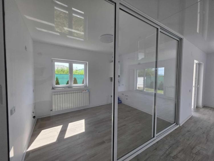 Casă cu 4 camere decomandat în Hărman