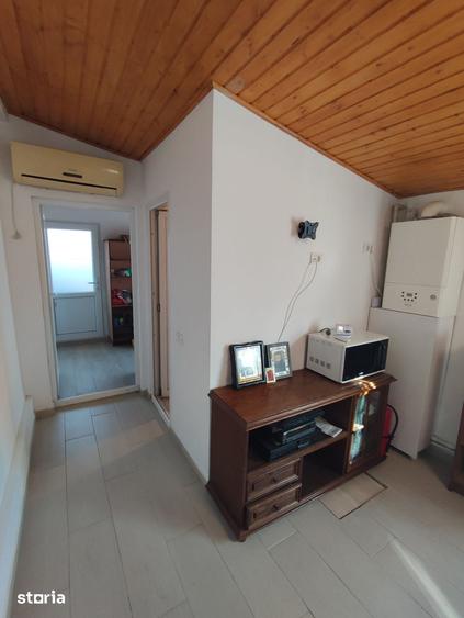 Casă cu 3 camere decomandat cu Teren 180 Mp în Viile Noi