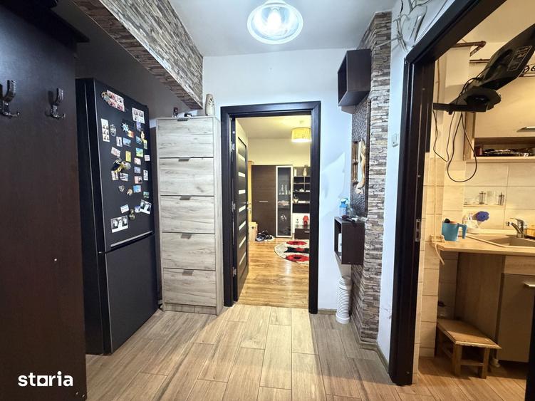 Apartament cu 2 camere decomandat în Central