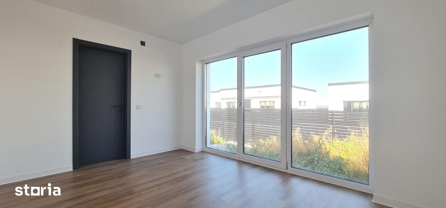 Casă cu 4 camere cu Teren 500 Mp în Tărlungeni