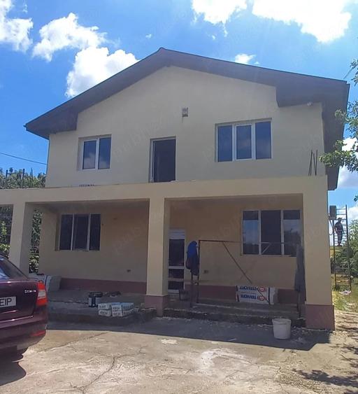Casă cu 3 camere cu Teren 867 Mp în Central