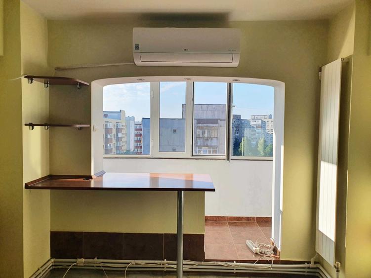 Apartament cu 2 camere semidecomandat în Tineretului