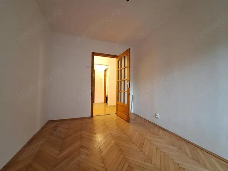 Apartament cu 4 camere decomandat în Freidorf