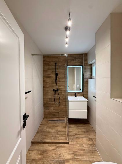 Apartament cu 3 camere decomandat în Traian