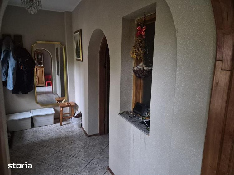 Casă cu 3 camere cu Teren 620 Mp în Central