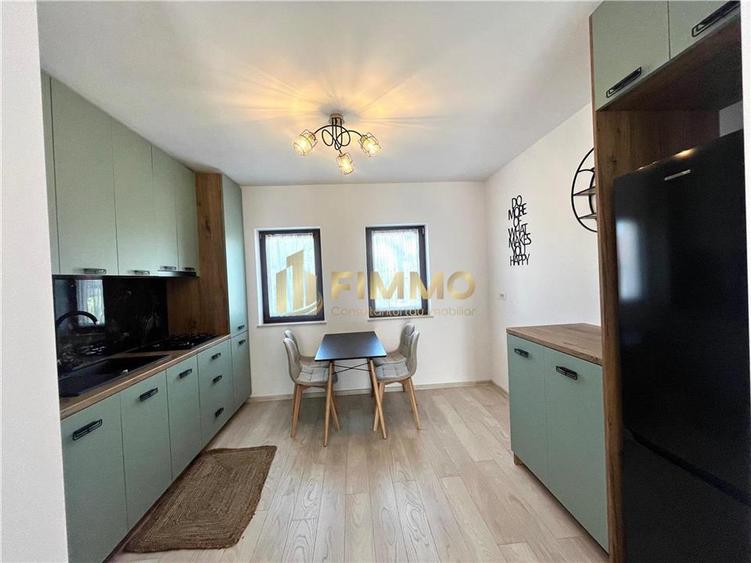 Casă cu 4 camere cu Teren 30 Mp în Est