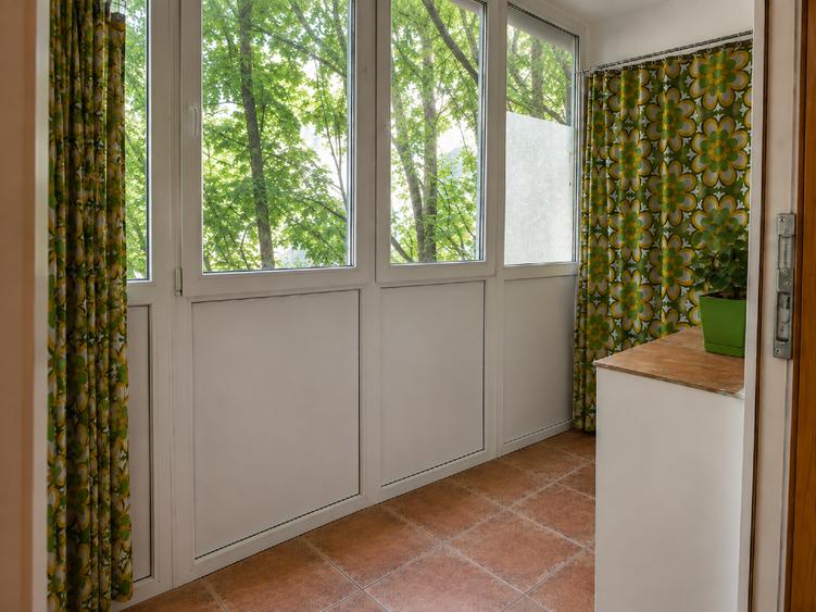 Apartament cu 2 camere decomandat în Drumul Taberei