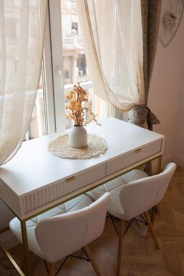 Apartament cu 2 camere decomandat, mobilat în Calea Victoriei