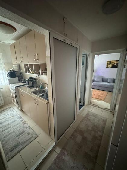 Apartament cu 2 camere semidecomandat, mobilat în Tomis Nord