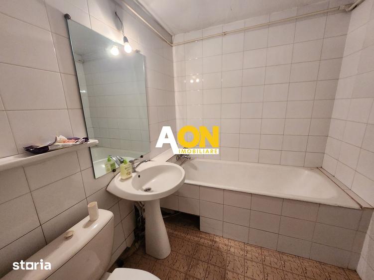 Apartament cu 3 camere în Cetate