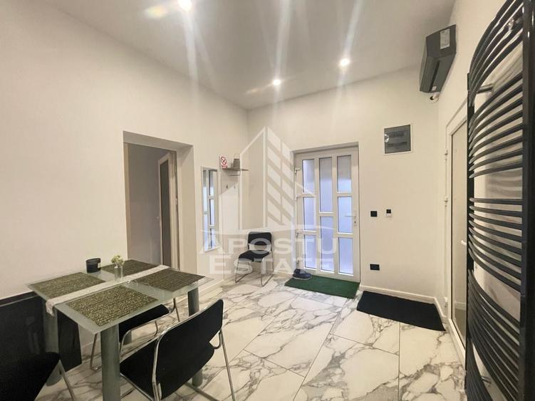 Apartament cu 2 camere decomandat, mobilat în Central