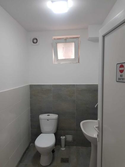 Spațiu comercial, de 36 mp, în Malu Roșu