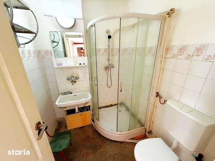 Apartament cu 4 camere decomandat în 1 Mai