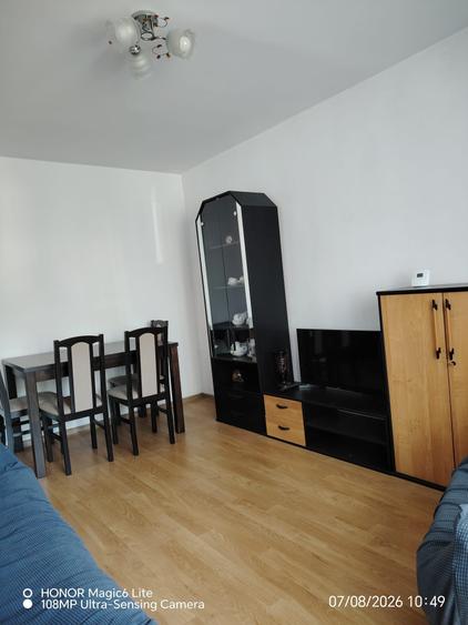 Apartament cu 3 camere decomandat în Bartolomeu