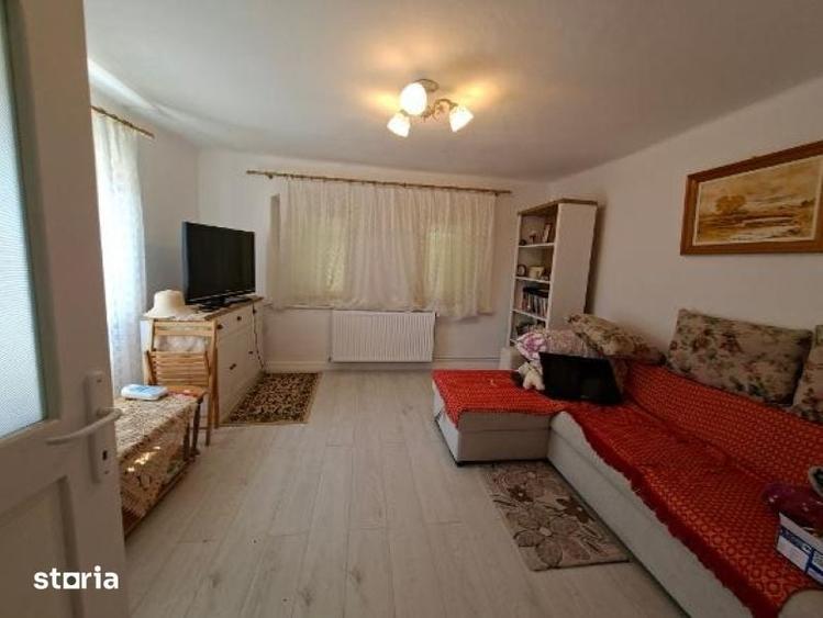 Casă cu 2 camere decomandat cu Teren 1150 Mp în Slimnic