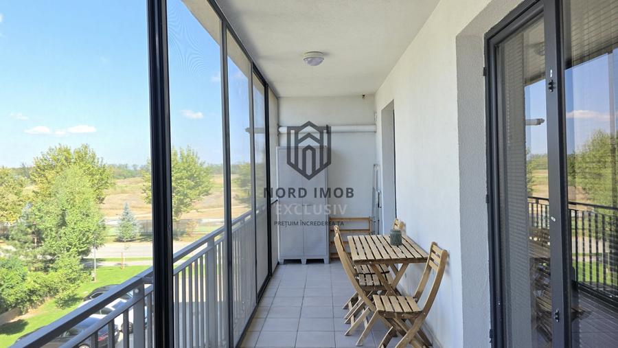 Apartament cu 4 camere semidecomandat, mobilat în Băneasa