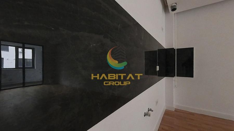 Apartament cu 3 camere semidecomandat în Berceni