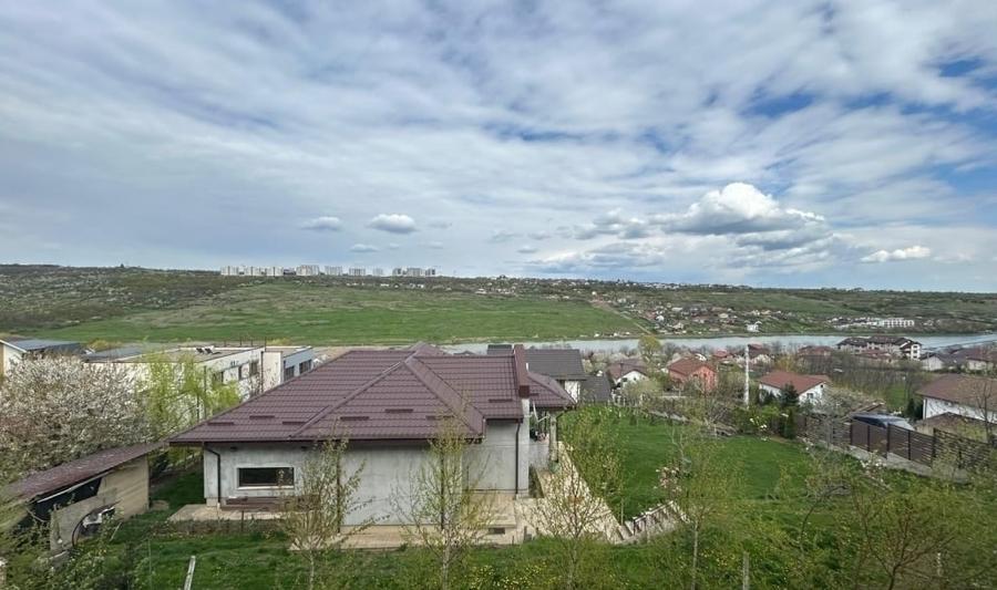 Casă individuală cu 4 camere cu Teren 230 Mp în Valea Lupului