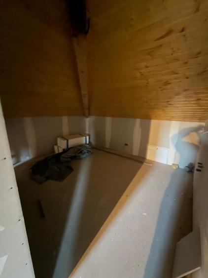 Casă individuală cu 4 camere cu Canalizare în Strejnicu