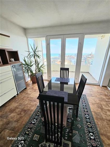 Apartament cu 3 camere decomandat, mobilat în Central
