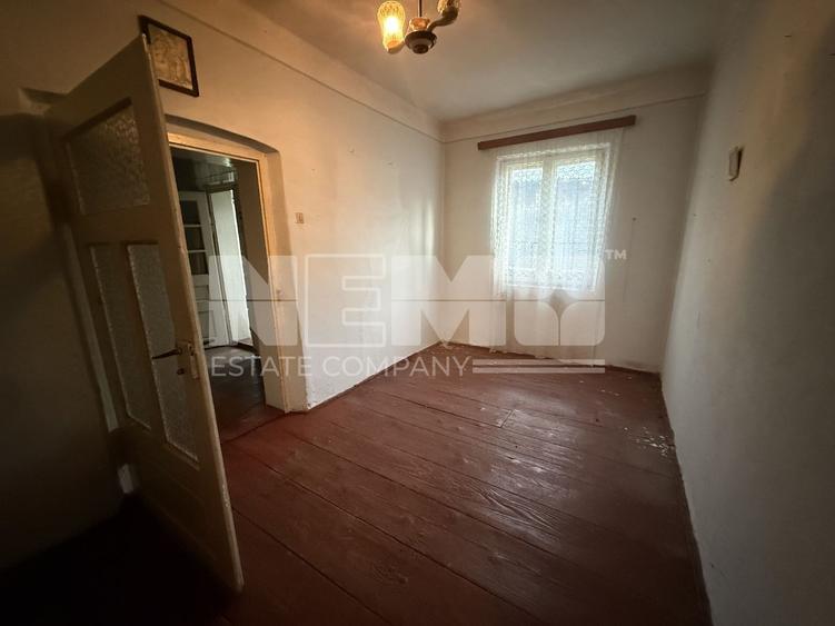 Casă individuală cu 4 camere cu Canalizare în Central