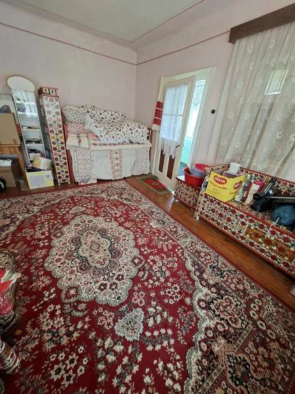 Casă cu 4 camere cu Teren 2000 Mp în Viștea
