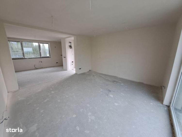Casă cu 4 camere cu Teren 265 Mp în Central