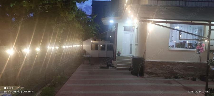 Casă cu 9 camere în Eforie
