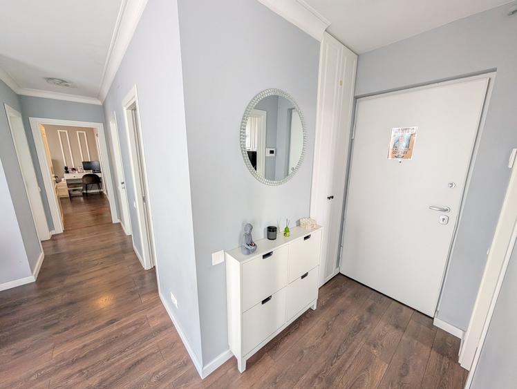 Apartament cu 3 camere, mobilat în Voluntari