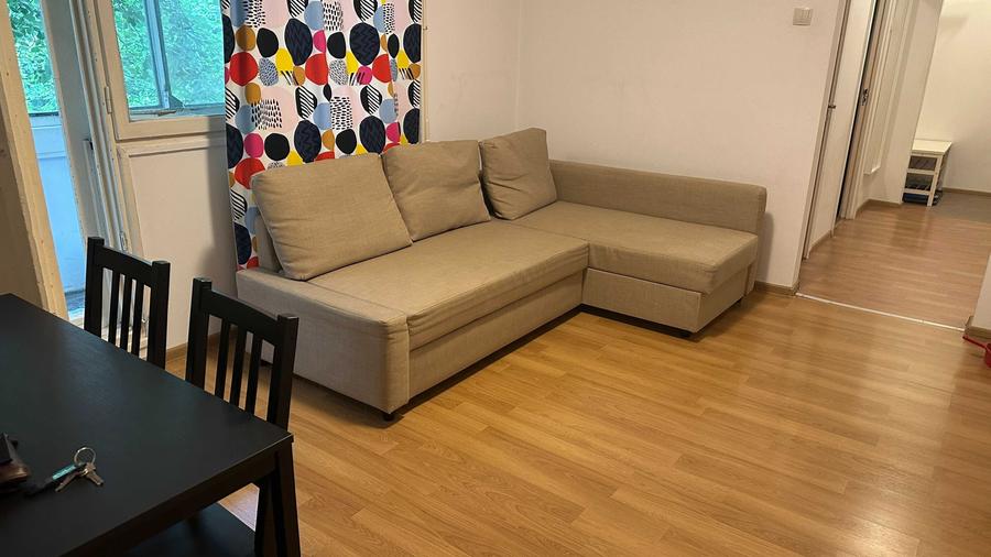 Apartament cu 3 camere semidecomandat, mobilat în Gorjului