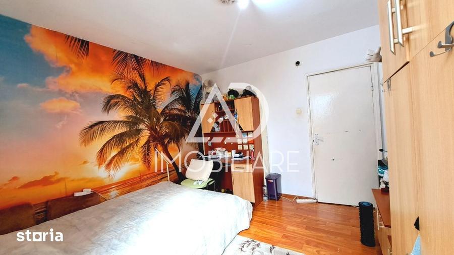 Apartament cu 3 camere semidecomandat în Central