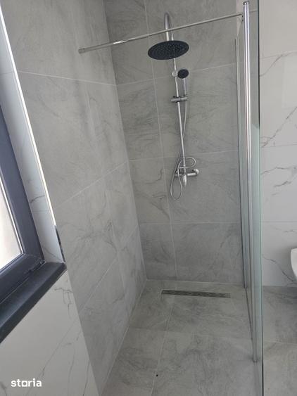 Casă cu 4 camere cu Teren 600 Mp în Central